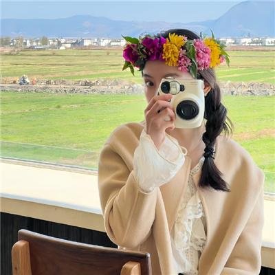 沙滩上的夏娃